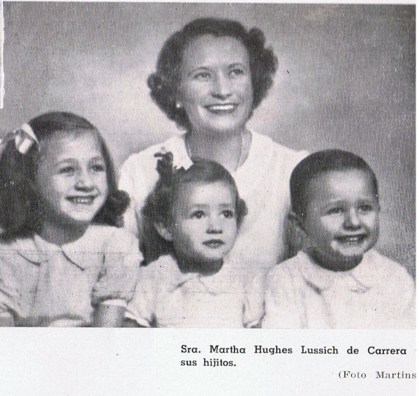 Martha Hughes y sus hijos Carrera Hughes - I.G. Ediciones
